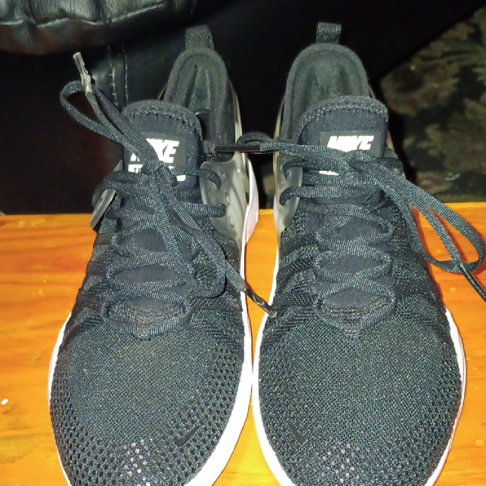 Nike Free TR7 Premium - Picture 4 of 6